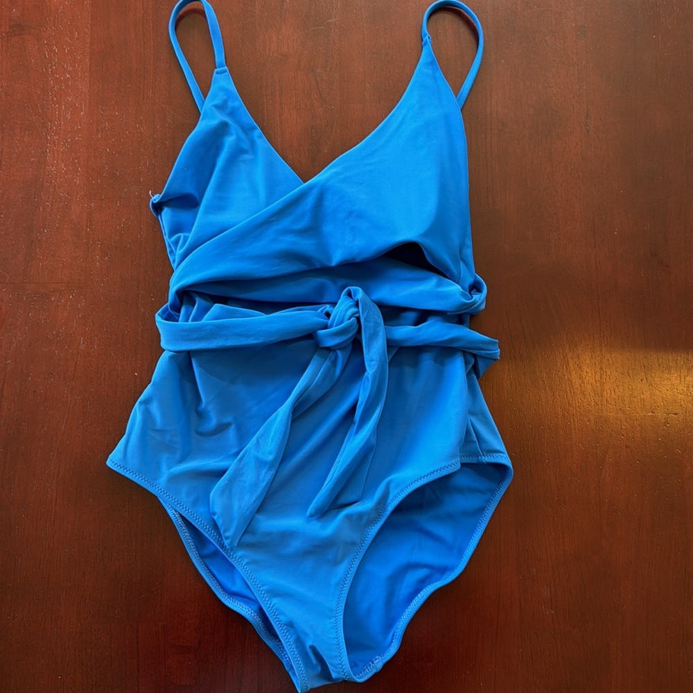 Arie wrap bathing suit🏝️